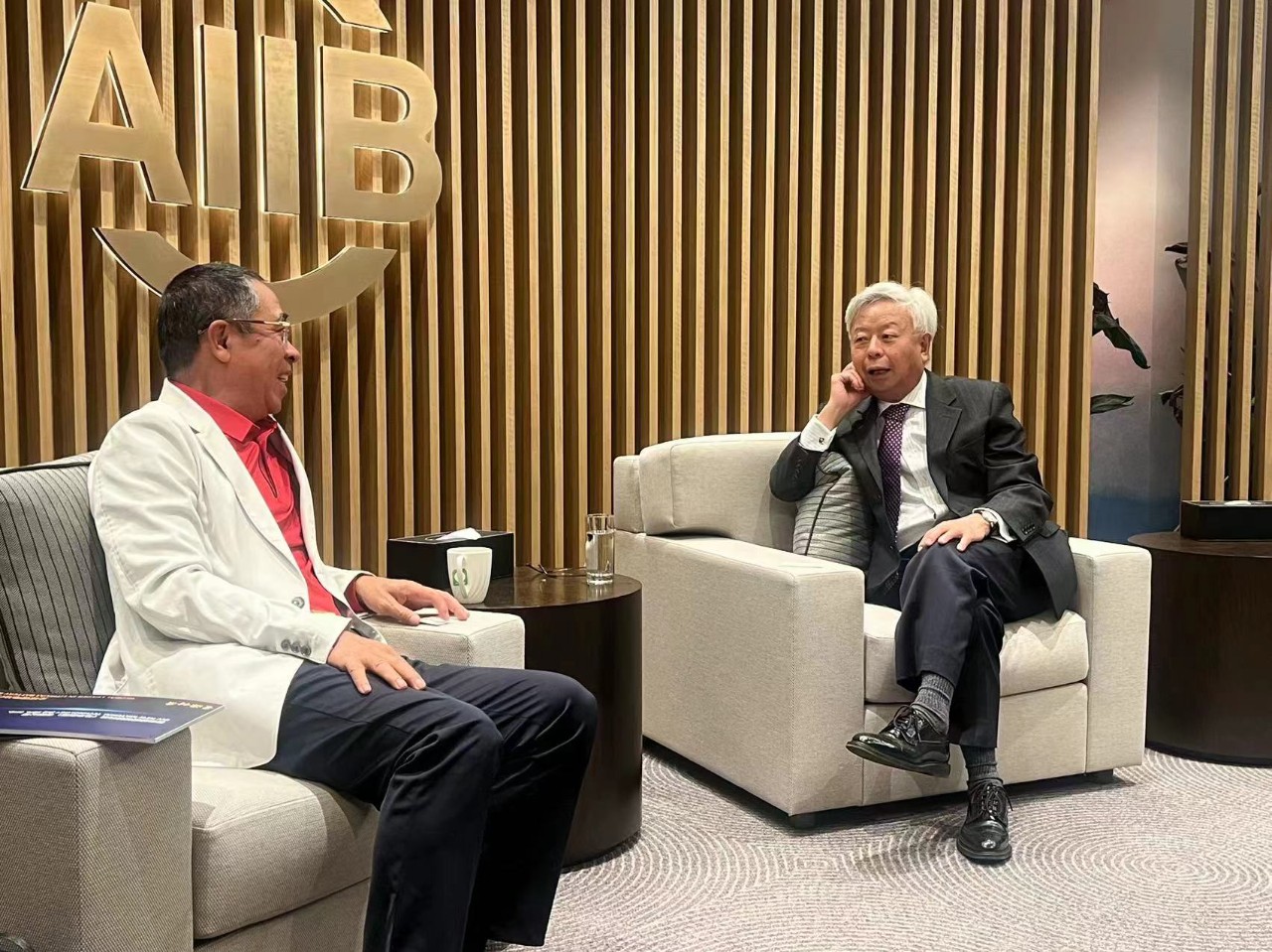 888真人集团材质